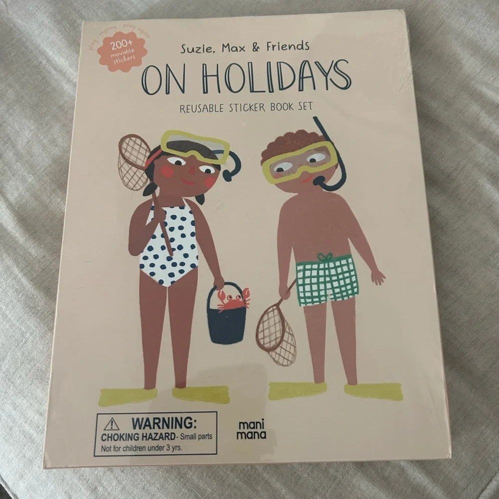 NWT Mani Madia Reusable Sticker Book Set Suzie Max & Friends 200+ Stickers